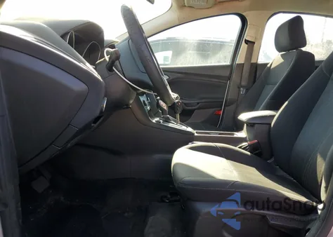 2017 Ford Focus Se z USA, uszkodzony, nr VIN 1FADP3K21HL271792